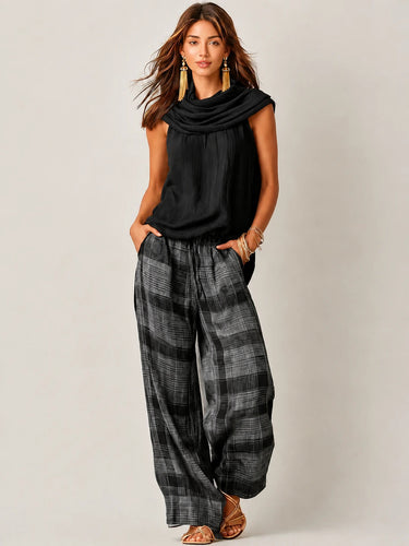 Conjunto Feminino de Regata com Decote Drapeado e Calça Pantalona Xadrez 2